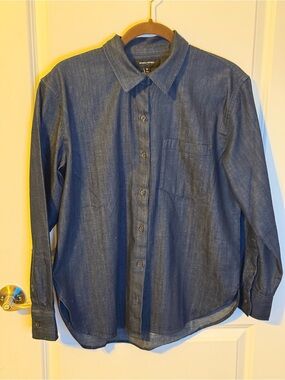 Banana Republic Factory Chambray Denim Shirt 100% Cotton Blue M NWOT